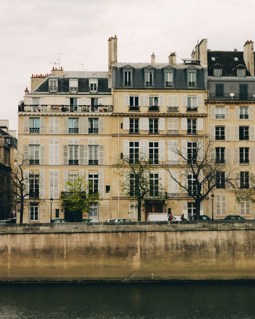 appartement 4 Pièces en vente sur LEVALLOIS PERRET (92300) - Plus de details